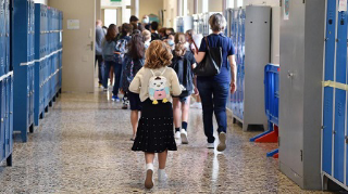 Cirio inaugura la nuova scuola media di Bagnolo Piemonte: “Investire in sicurezza e qualità